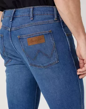 WRANGLER LARSTON MĘSKIE SPODNIE JEANSOWE JEANSY ARIES BLUE W18SAG42A