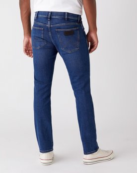 WRANGLER LARSTON MĘSKIE SPODNIE JEANSOWE SOFTMATIC BLUE  W18SC321F