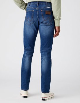 WRANGLER LARSTON MĘSKIE SPODNIE JEANSOWE VISUAL BLUE W18SCS30B