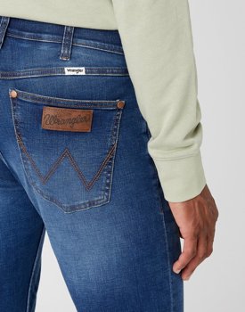 WRANGLER LARSTON MĘSKIE SPODNIE JEANSOWE VISUAL BLUE W18SCS30B