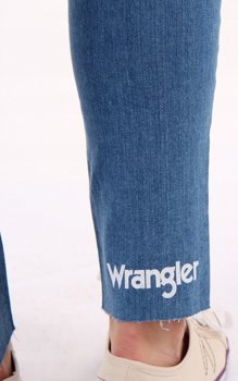 WRANGLER SLIM CROP DAMSKIE SPODNIE JEANSOWE RETRO ACTION W248GU124