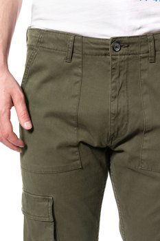 WRANGLER SPODNIE MĘSKIE CARGO IVY GREEN W15EA4XIX