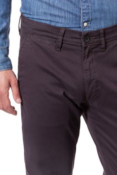 WRANGLER SPODNIE MĘSKIE CHINO DARK AUBERGINE W16LGL137