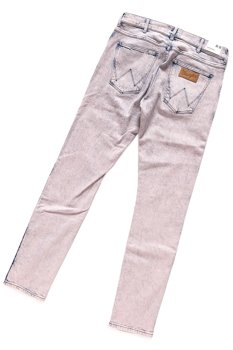 WRANGLER SPODNIE MĘSKIE LARSTON BLIZZARD PINK W18SFK18Q