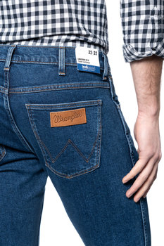 WRANGLER SPODNIE MĘSKIE LARSTON SPOILT BRAD W18SU542P