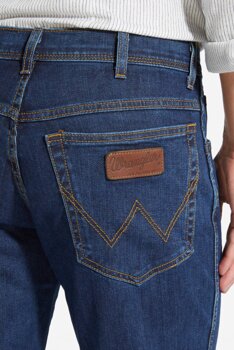 WRANGLER TEXAS STRETCH MĘSKIE SPODNIE JEANSOWE DARKSTONE W12133009